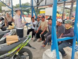 Polantas Menyapa Warga Labuapi, Edukasi Keselamatan Lalu Lintas di Pasar Jereneng