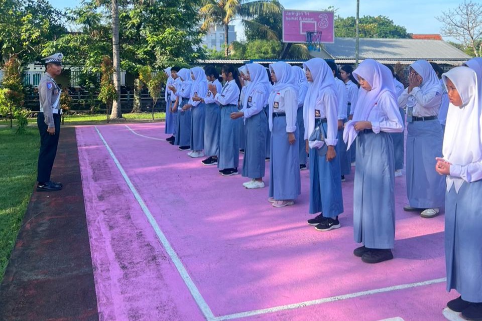 Disiplin Sejak Dini, Satlantas Lombok Barat Bentuk Pelajar Pelopor Keselamatan Jalan