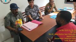 Personel Satgas Operasi Damai Cartenz Laksanakan Penyerahan Tersangka dan Barang Bukti Tahap II di Kejaksaan Negeri Jayapura